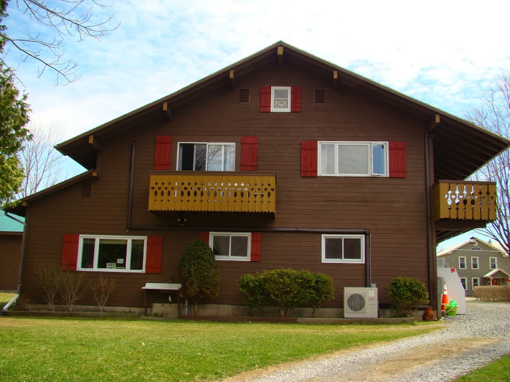 Lake Chalet Motel & Campground | 593 NY-8, Bridgewater, NY 13313, USA | Phone: (315) 822-6074