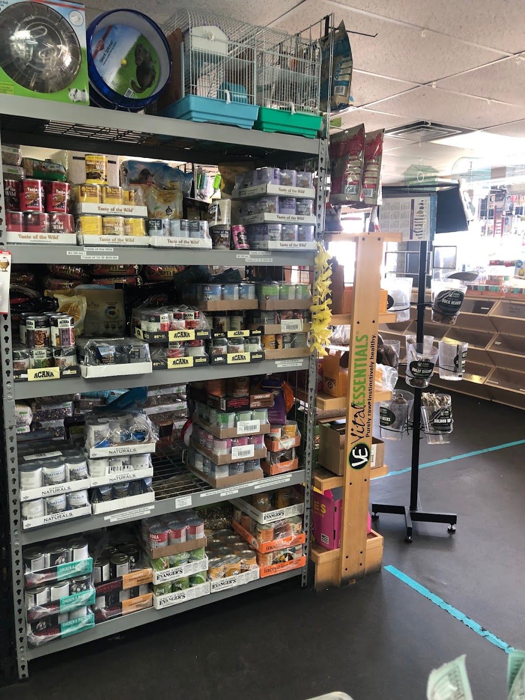 Melys Granero Pet Shop Feed&Supply | 224 E Foothill Blvd, Rialto, CA 92376, USA | Phone: (909) 258-3065