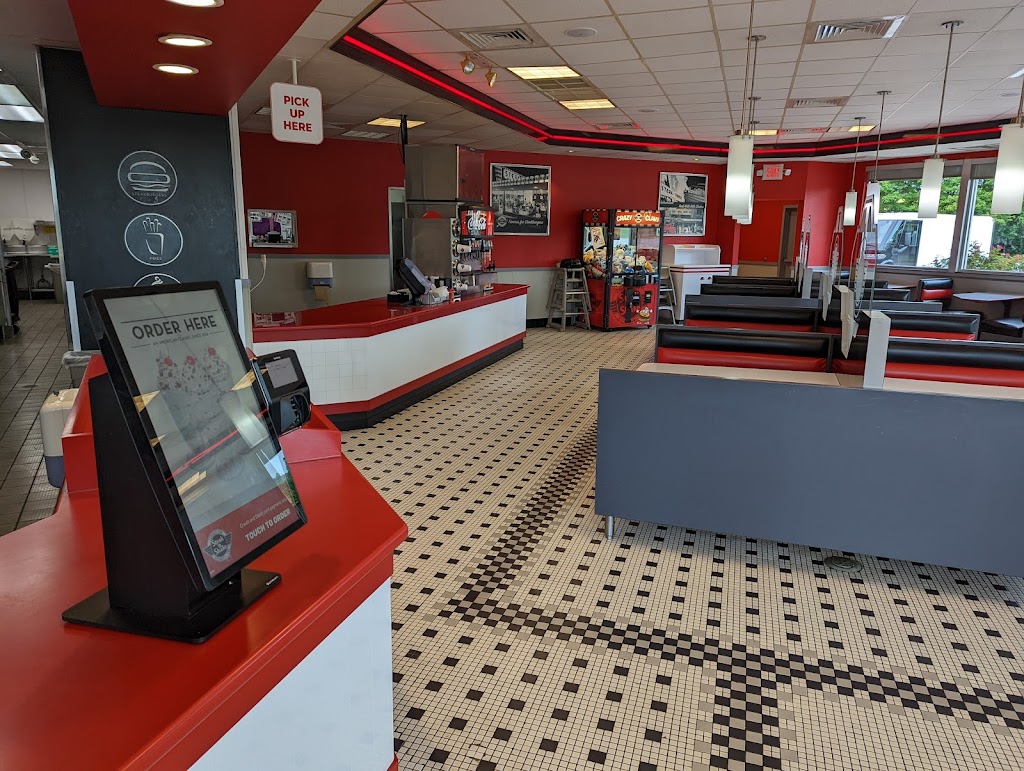 Steak n Shake | 4120 Ellsworth Rd, Ypsilanti, MI 48197, USA | Phone: (734) 528-4006