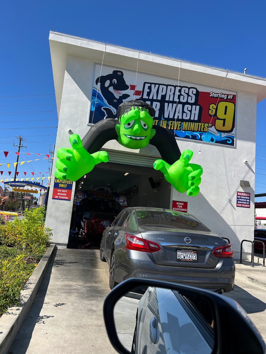 Blue Wash Express Car Wash Reseda | 18815 Sherman Way, Reseda, CA 91335, USA | Phone: (424) 282-1499