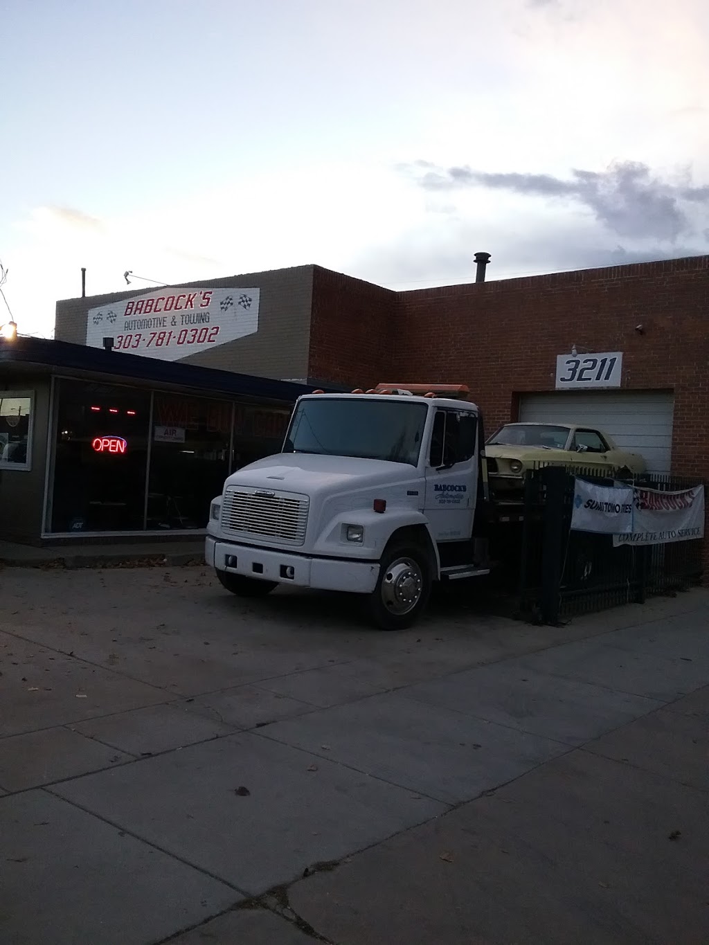 Babcocks Automotive & Towing | 3211 S Broadway, Englewood, CO 80113, USA | Phone: (303) 781-0302