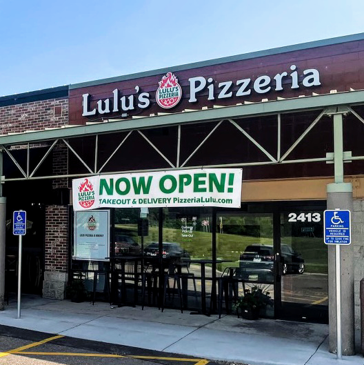 Lulu’s Pizzeria Excelsior | 2413 MN-7, Excelsior, MN 55331, USA | Phone: (952) 234-4750