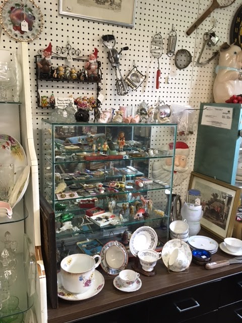 Antiques Preferred of Evans City | 139 Harrison St, Evans City, PA 16033, USA | Phone: (724) 538-5300