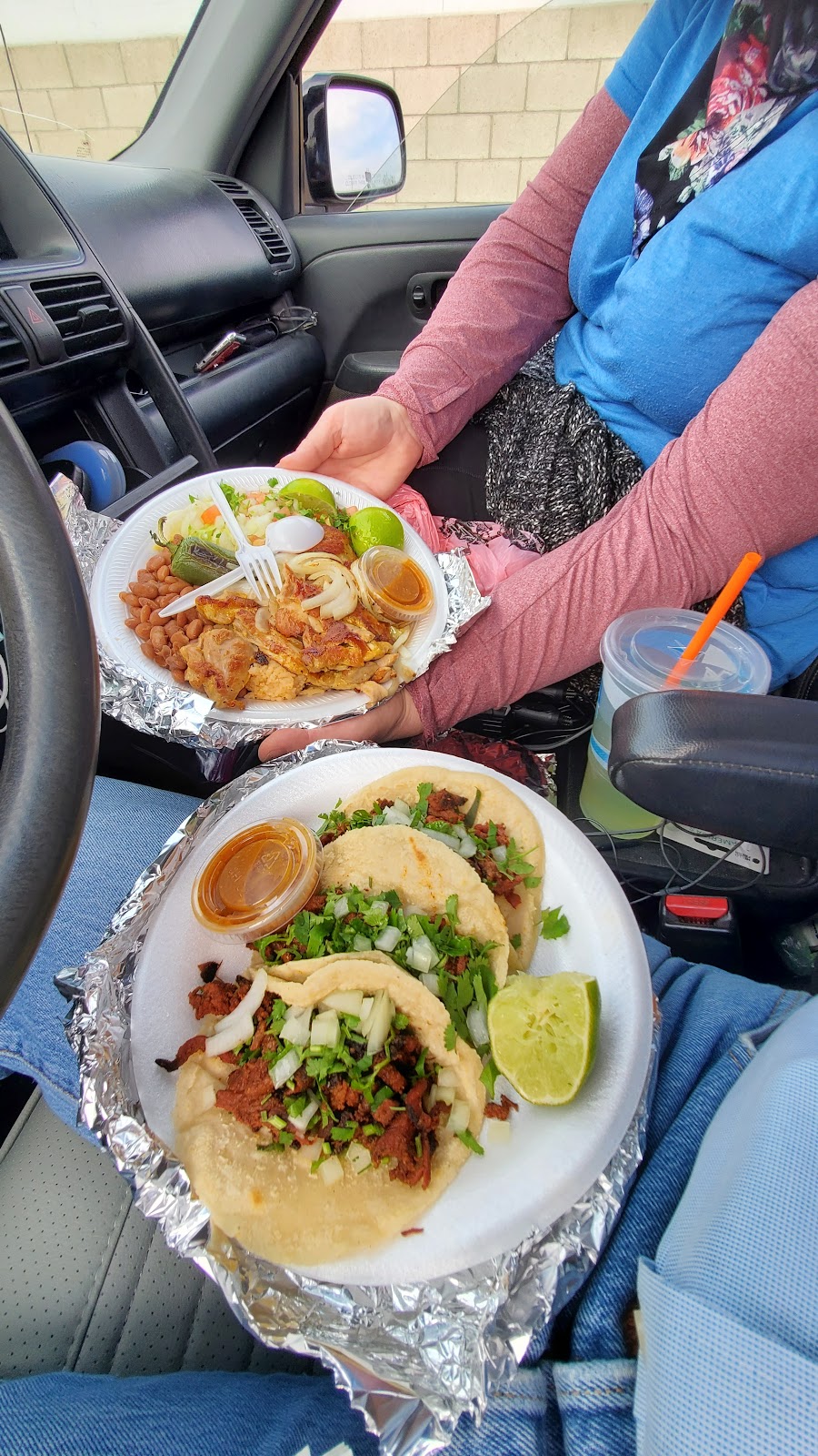 El Dollar Taqueria | 14820 Aloma St, Lost Hills, CA 93249, USA | Phone: (661) 900-6425