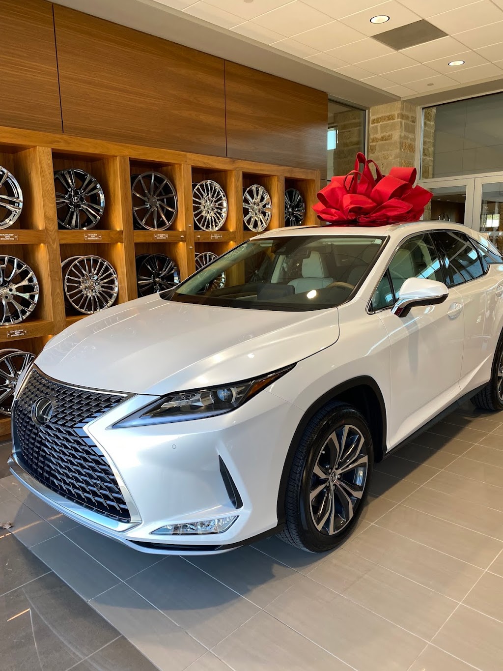 Lexus of Lakeway | 108 Ranch Rd 620 S, Lakeway, TX 78734, USA | Phone: (512) 607-9094