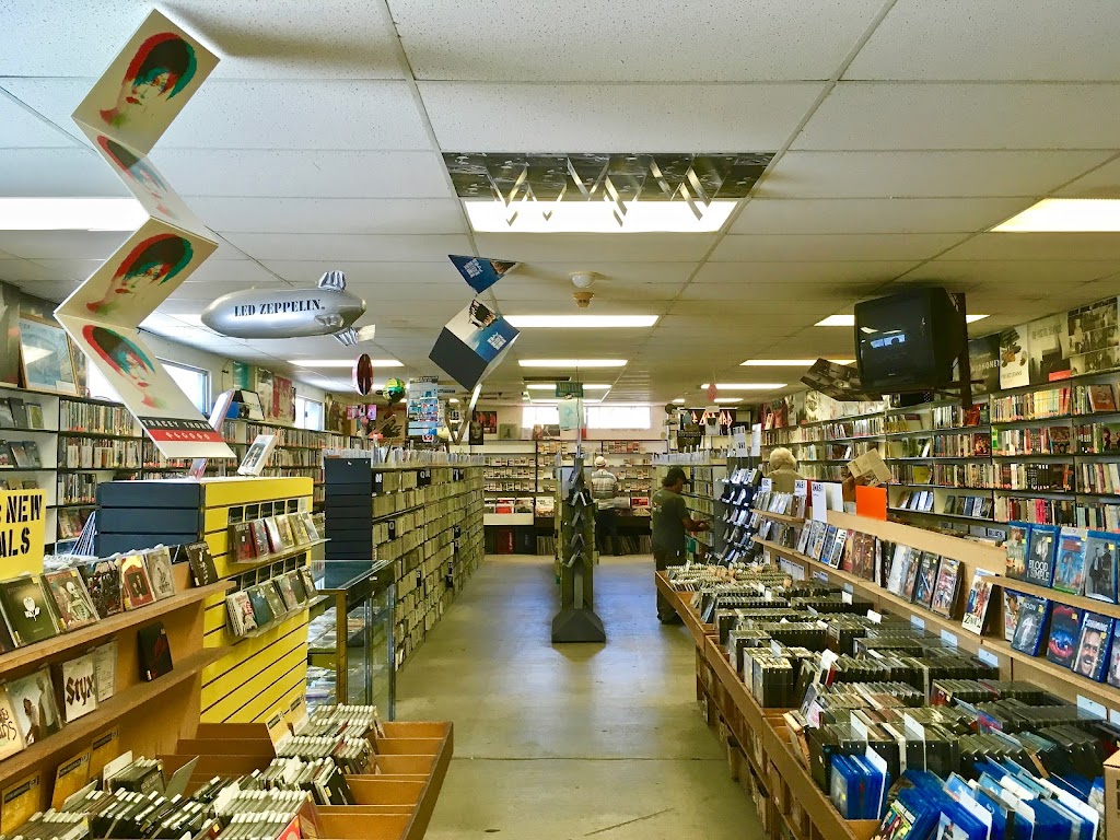 Lous Records | 434 N Coast Hwy 101, Encinitas, CA 92024 | Phone: (760) 753-1382