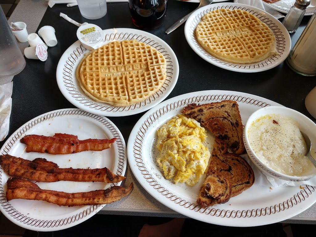 Waffle House | 644 Nashville Pike, Gallatin, TN 37066, USA | Phone: (615) 451-9654