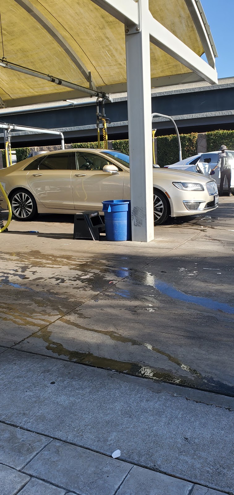 Zoom Car Wash | 4661 Quail Lakes Dr, Stockton, CA 95207, USA | Phone: (209) 957-5051