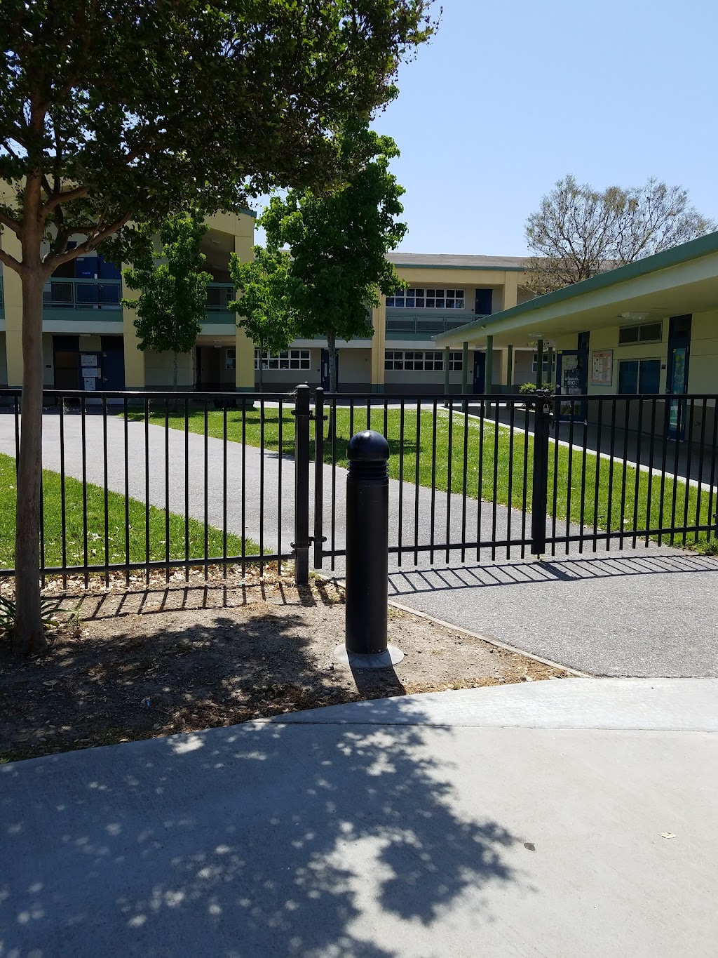 Empire Gardens Elementary School | 1060 E Empire St, San Jose, CA 95112, USA | Phone: (408) 535-6221