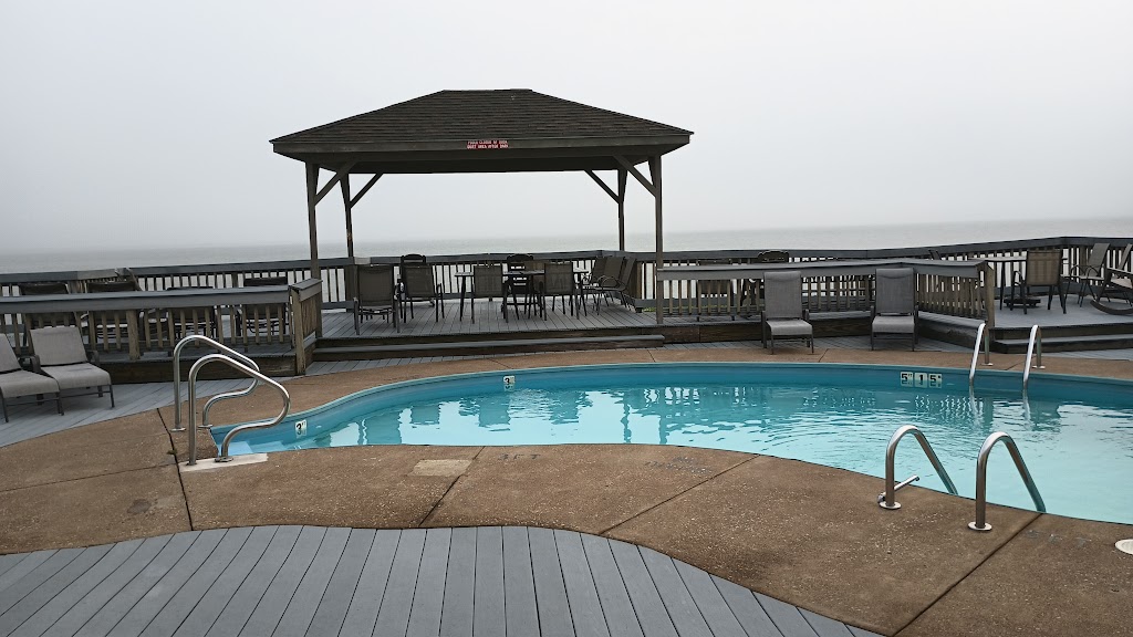 Clinton Inn & Suites | 1735 E Perry St, Port Clinton, OH 43452, USA | Phone: (419) 734-5633