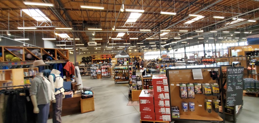 REI | 1900 Empire Ave, Burbank, CA 91504 | Phone: (818) 847-9509