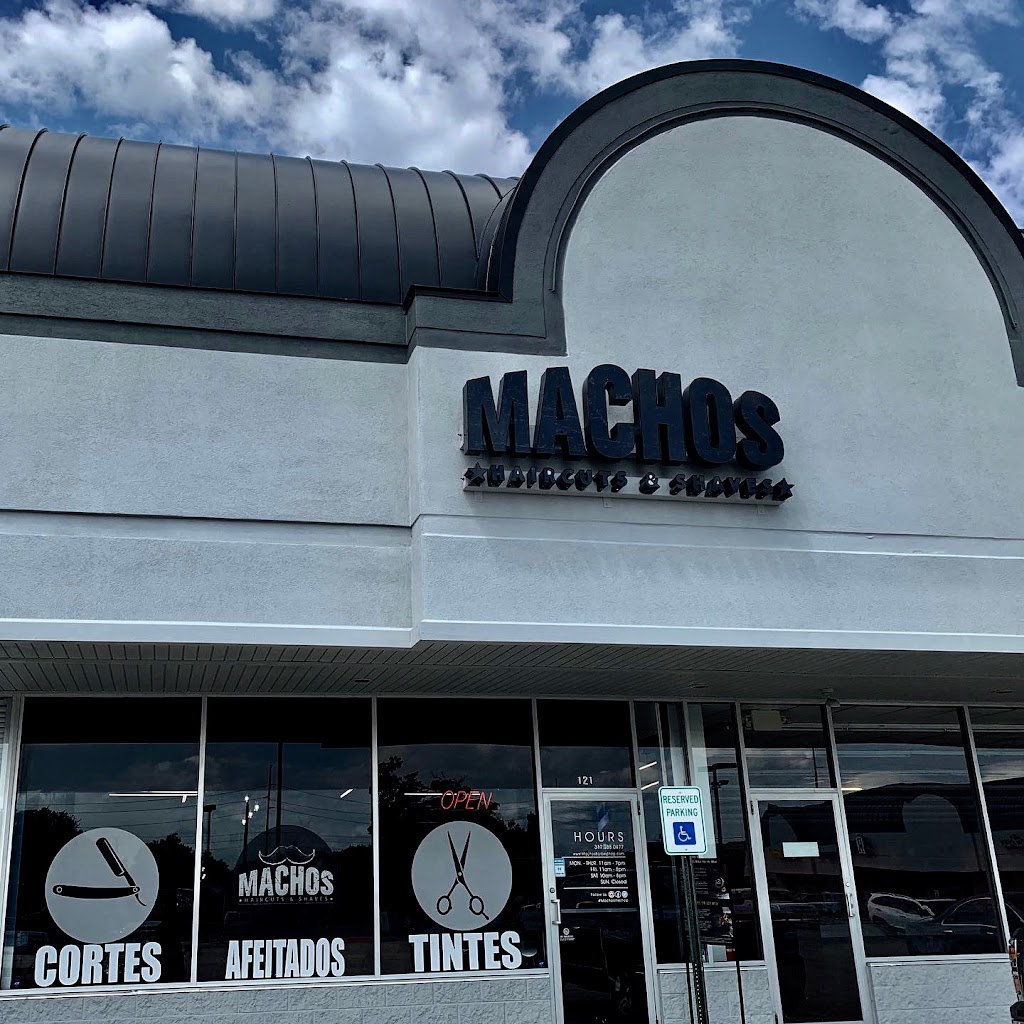 Machos Barber Shop | 9546 Allisonville Rd #121, Indianapolis, IN 46250, USA | Phone: (317) 288-0477