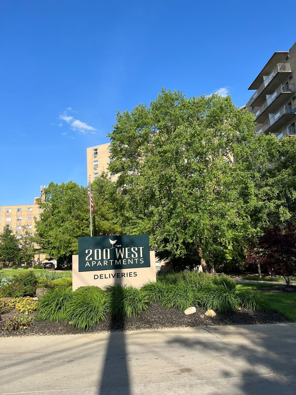 200 West Apartments | 20201 Lorain Rd, Fairview Park, OH 44126, USA | Phone: (440) 333-0102