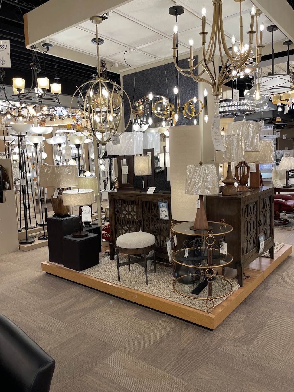 Lamps Plus 2598 Vista Way, Oceanside, CA 92054
