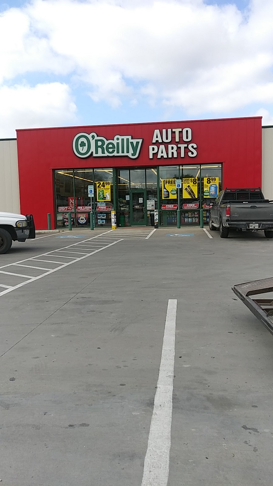 OReilly Auto Parts | 907 Nueces St, George West, TX 78022, USA | Phone: (361) 494-2244
