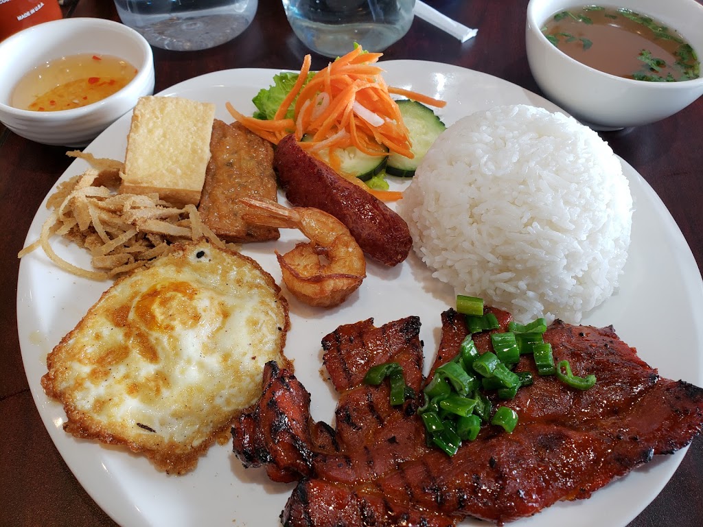 Pho Kho Gia Lai Vietnamese restaurant Pho | 328 Peterson Rd, Libertyville, IL 60048, USA | Phone: (224) 206-8128