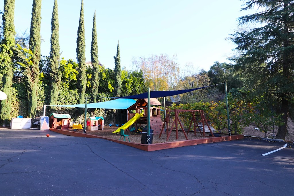 Flintridge Montessori School | 1739 Foothill Blvd, La Cañada Flintridge, CA 91011 | Phone: (818) 790-8844