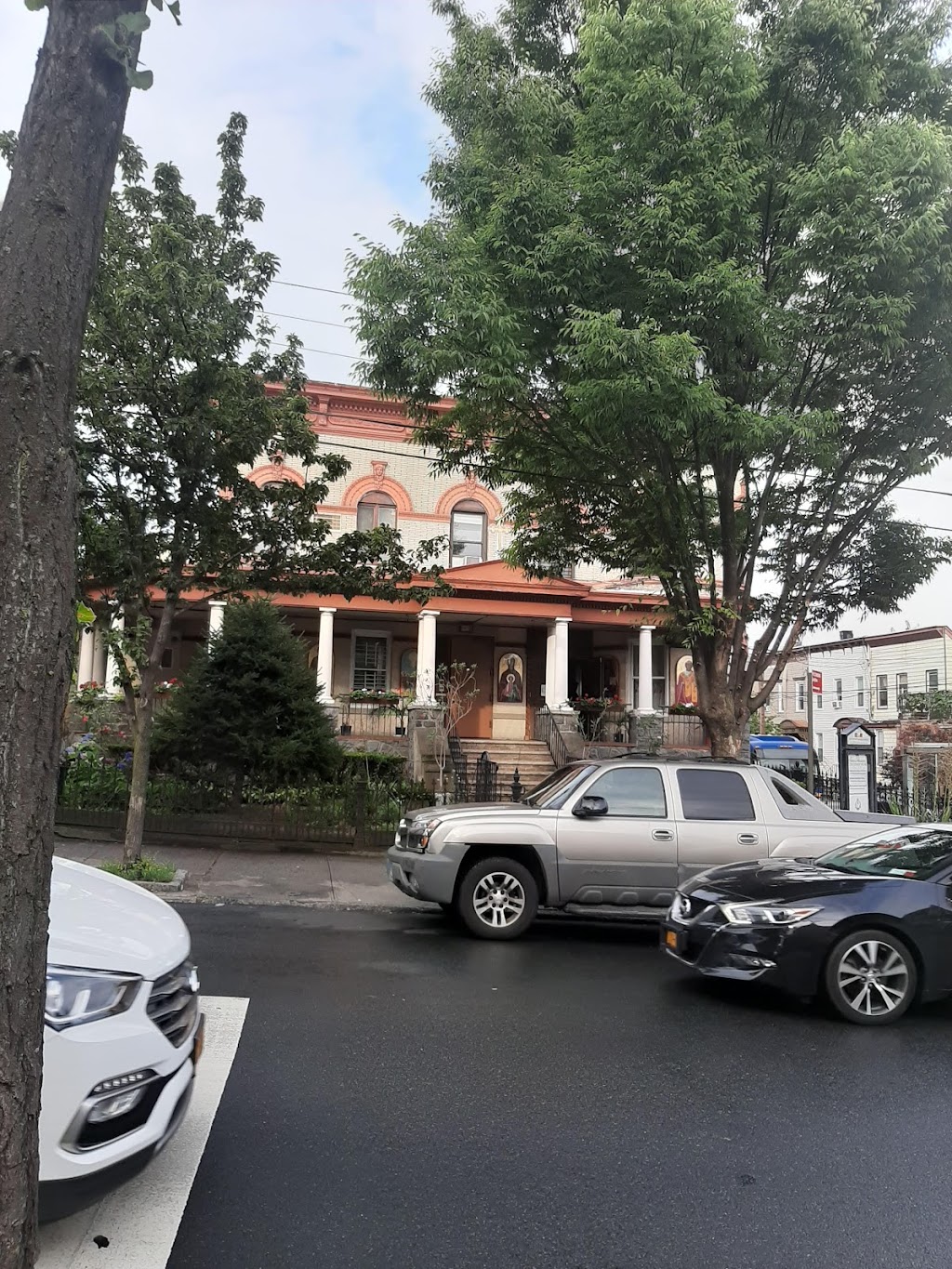 Romanian Orthodox Church | 66-79 Forest Ave, Ridgewood, NY 11385, USA | Phone: (917) 459-0669