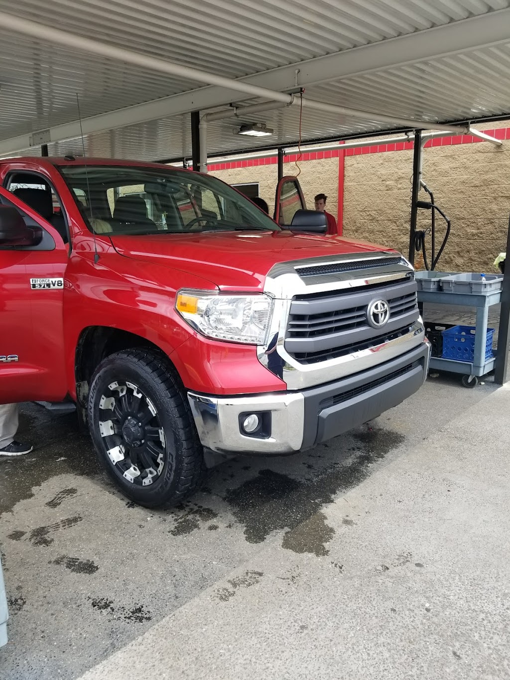 GooGoo Car Wash, 1234 N Glenwood Ave, Dalton, GA 30721, USA