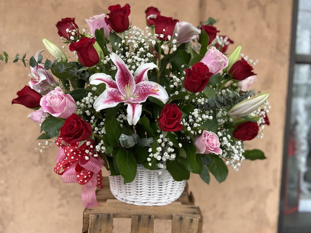 Chino Lupitas Florist and Gifts | 12345 Mountain Ave suite m, Chino, CA 91710 | Phone: (909) 591-8660