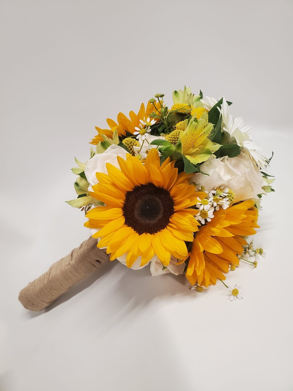 New Nards Flower Designs | 551 Francisquito Ave Suite B, West Covina, CA 91790, USA | Phone: (626) 479-4334