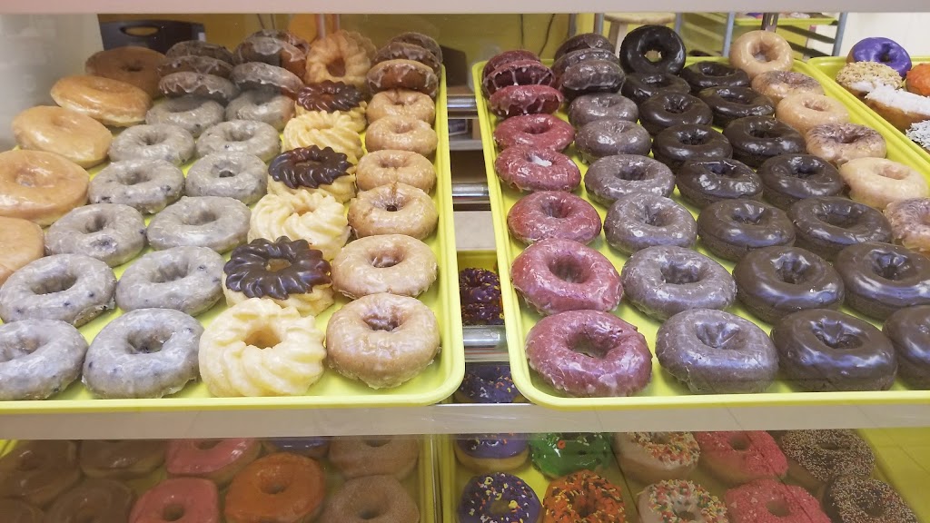 Piedmont - J&J Donuts | 13100 Colony Pointe Blvd, Piedmont, OK 73078, USA | Phone: (405) 283-0033