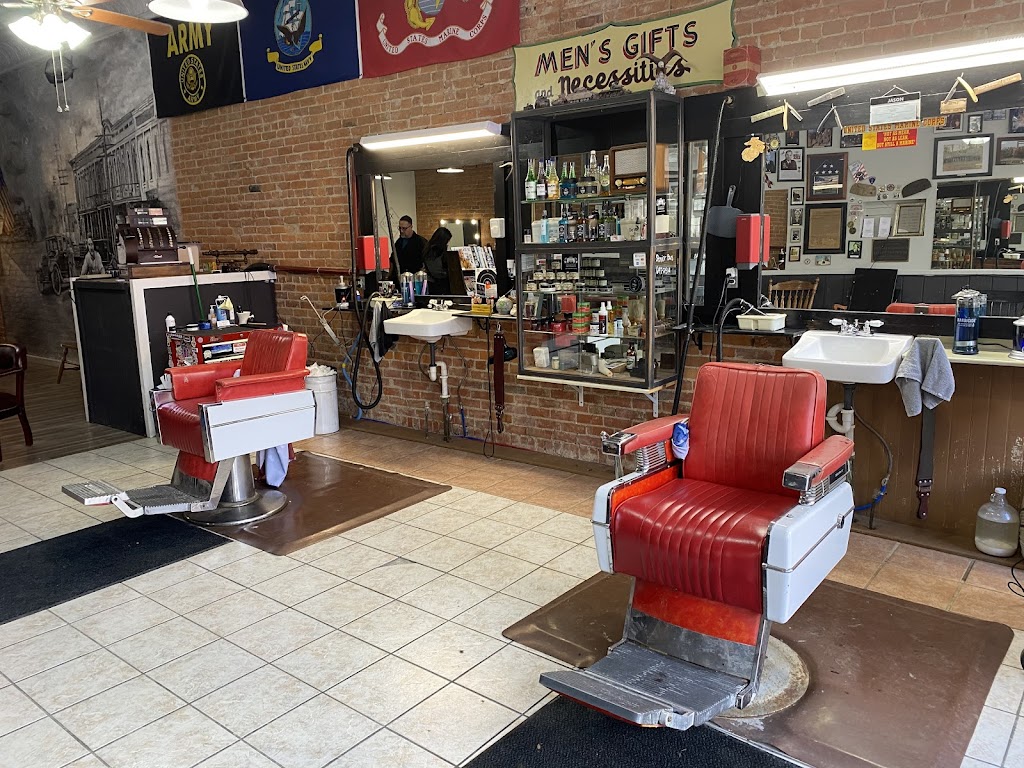 Colonial Barber Shop | 121 W Herrick Ave, Wellington, OH 44090, USA | Phone: (440) 647-3697