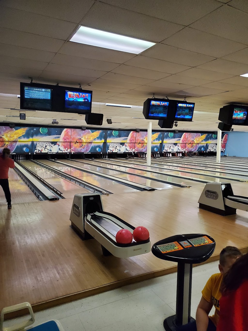 Center Lanes | 3084 Brodhead Rd, Aliquippa, PA 15001, USA | Phone: (724) 378-9510