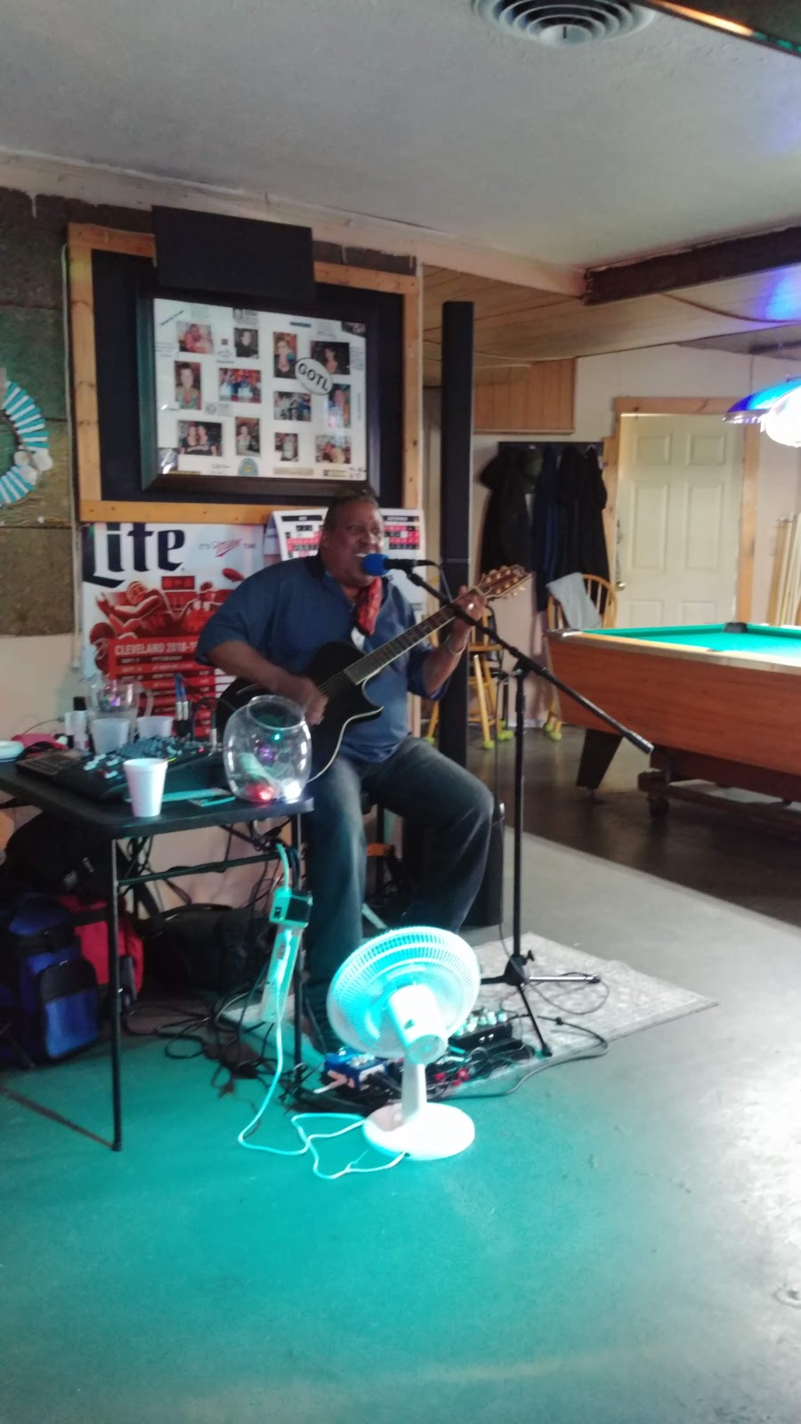 High Tide Tavern | 5504 Lake Rd E, Geneva, OH 44041, USA | Phone: (440) 466-7990