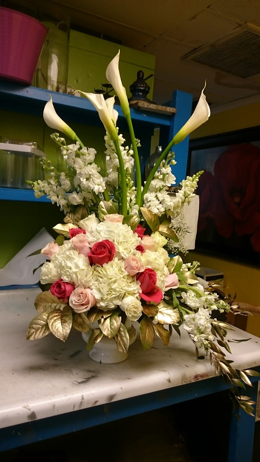 Four Seasons Flowers & Designs LLC | 3309 W Cypress St, Tampa, FL 33607, USA | Phone: (813) 277-8337