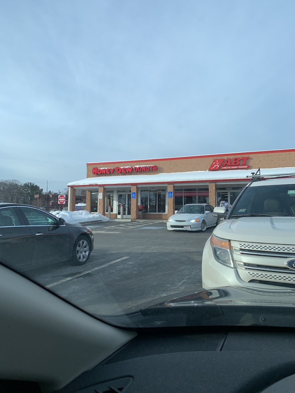 Honey Dew Donuts | 118 Prospect St, Milford, MA 01757, USA | Phone: (508) 478-2619