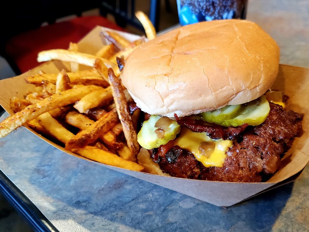 Tays Burger Shack | 1019 Armour Rd, North Kansas City, MO 64116 | Phone: (816) 541-8282