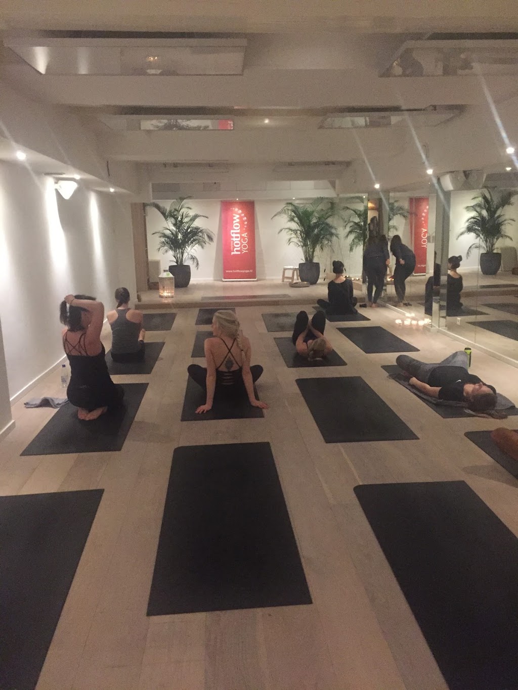 Hot Flow Yoga Jordaan | Prinsengracht 489, 1016 HP Amsterdam, Netherlands | Phone: 06 16243214