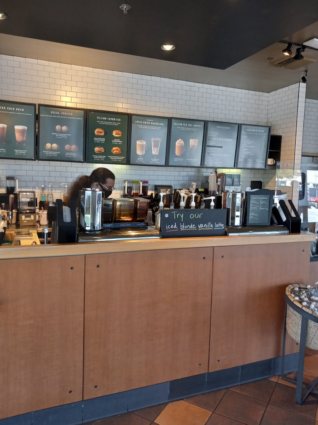 Starbucks | 721 Hebron Pkwy, Lewisville, TX 75057, USA | Phone: (214) 488-9444