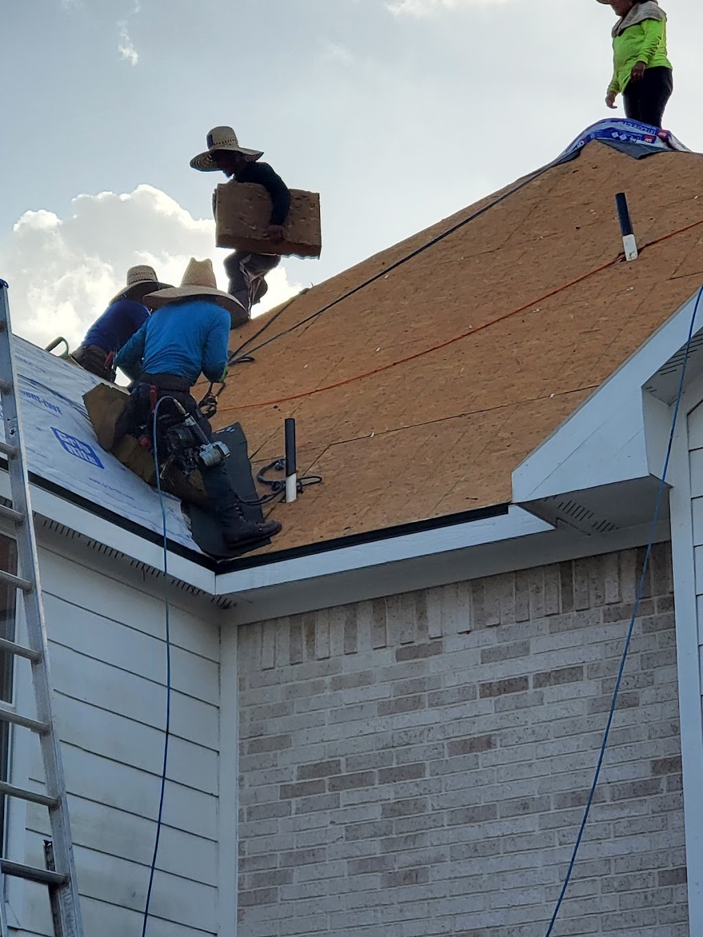 Triple G Roofing | 11819 Walraven Dr, Huffman, TX 77336, USA | Phone: (281) 570-3325