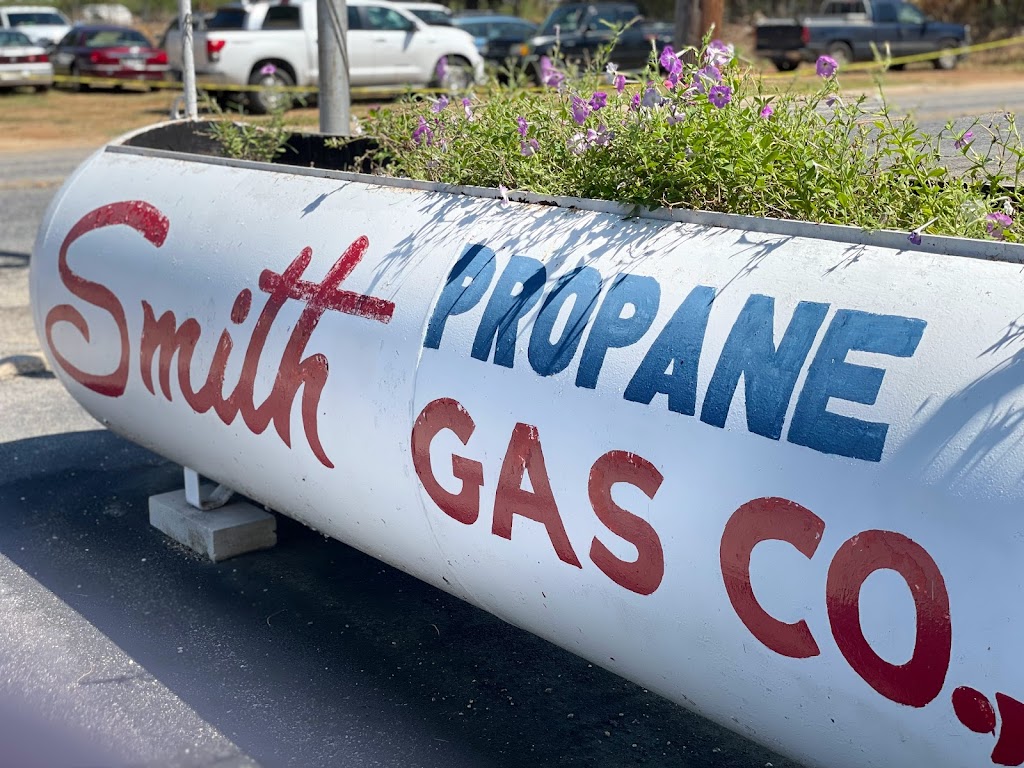 Smith Gas Company | 1607 3rd St, Floresville, TX 78114, USA | Phone: (830) 393-2533