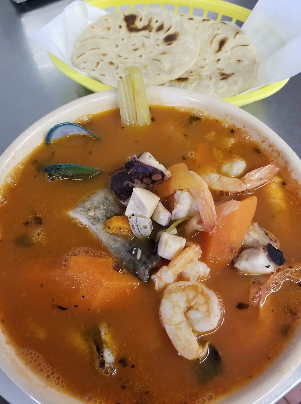 Mariscos Las Quince Letras | 7344 Van Nuys, CA 91405, USA | Phone: (818) 988-5140