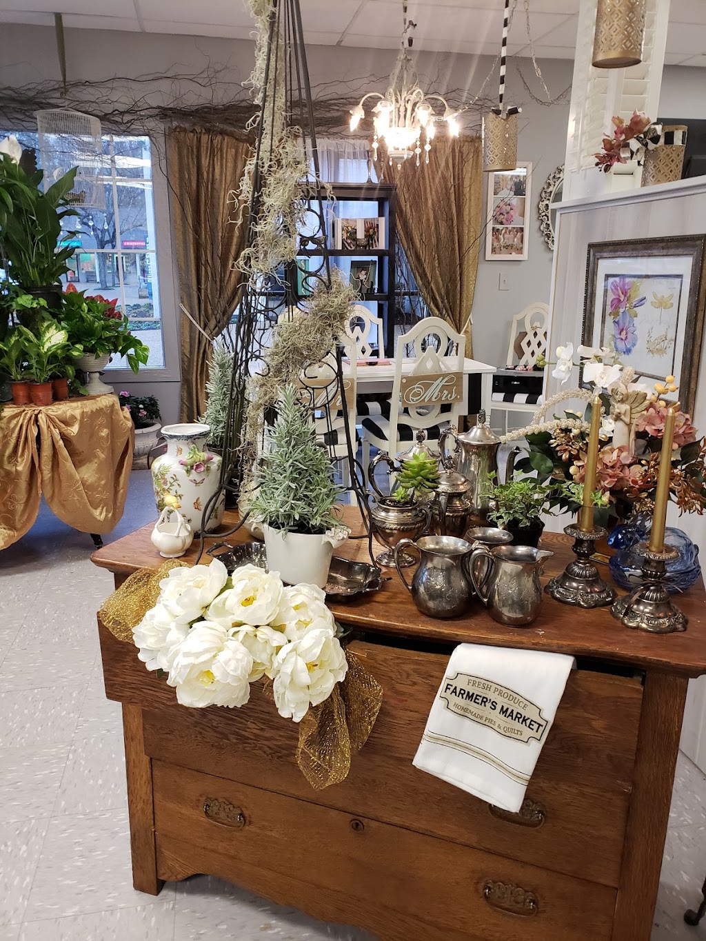 Designs by Janice Florist | 4908 Millridge Pkwy, Midlothian, VA 23112, USA | Phone: (804) 744-1700