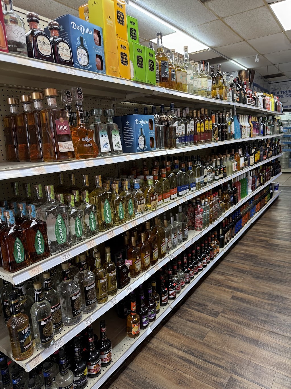C&D Liquor Store | 2490 SE 58th Ave, Ocala, FL 34480, USA | Phone: (352) 624-3700