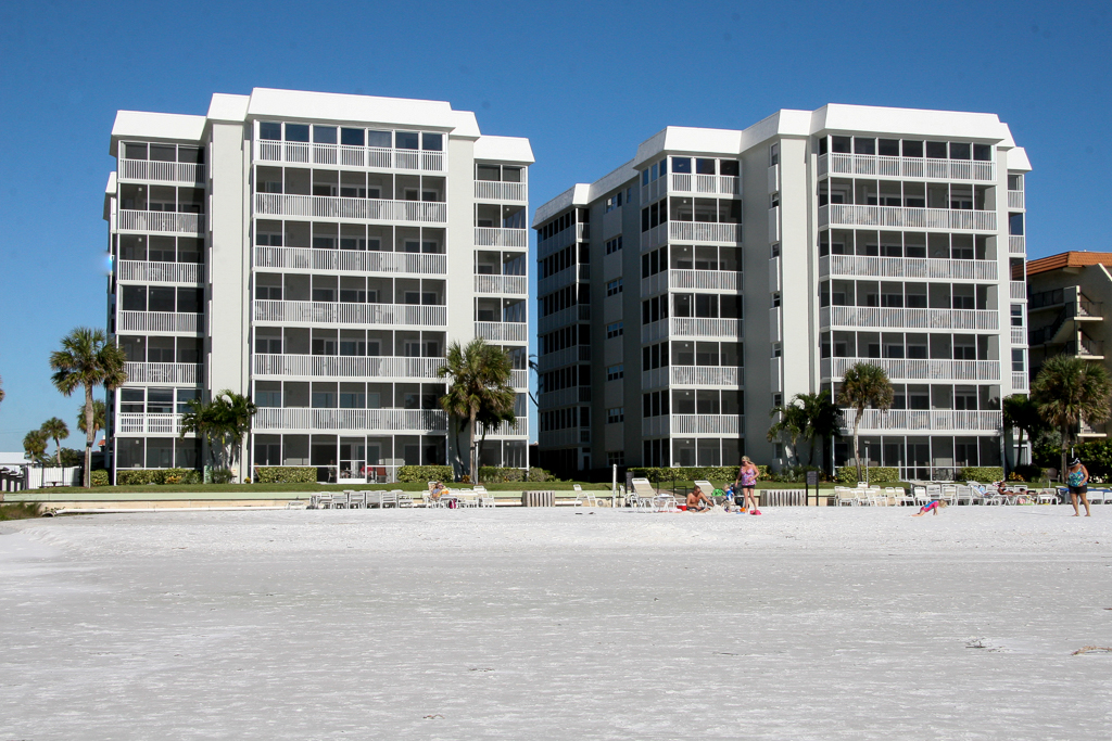 Siesta Key Beachfront Vacation Rentals | 6312 Midnight Pass Rd, Sarasota, FL 34242, USA | Phone: (941) 350-9360