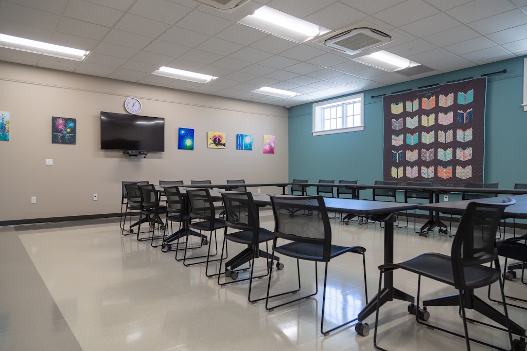 Carnegie Library Center | 731 College St, Shelbyville, KY 40065, USA | Phone: (502) 633-3803