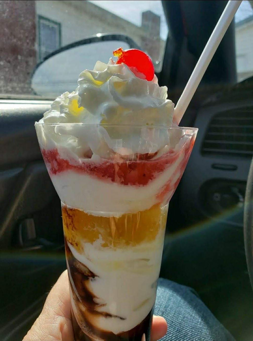 Whippy-Dip | 140 S Main St, Crittenden, KY 41030, USA | Phone: (859) 428-1359