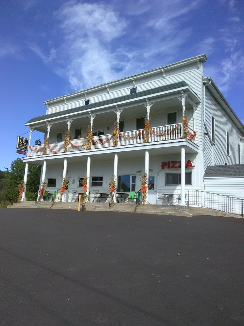 Ox & Cats Sports Bar & Grill LLC | W302 N9510 County Hwy E, Hartland, WI 53029, USA | Phone: (262) 966-9640