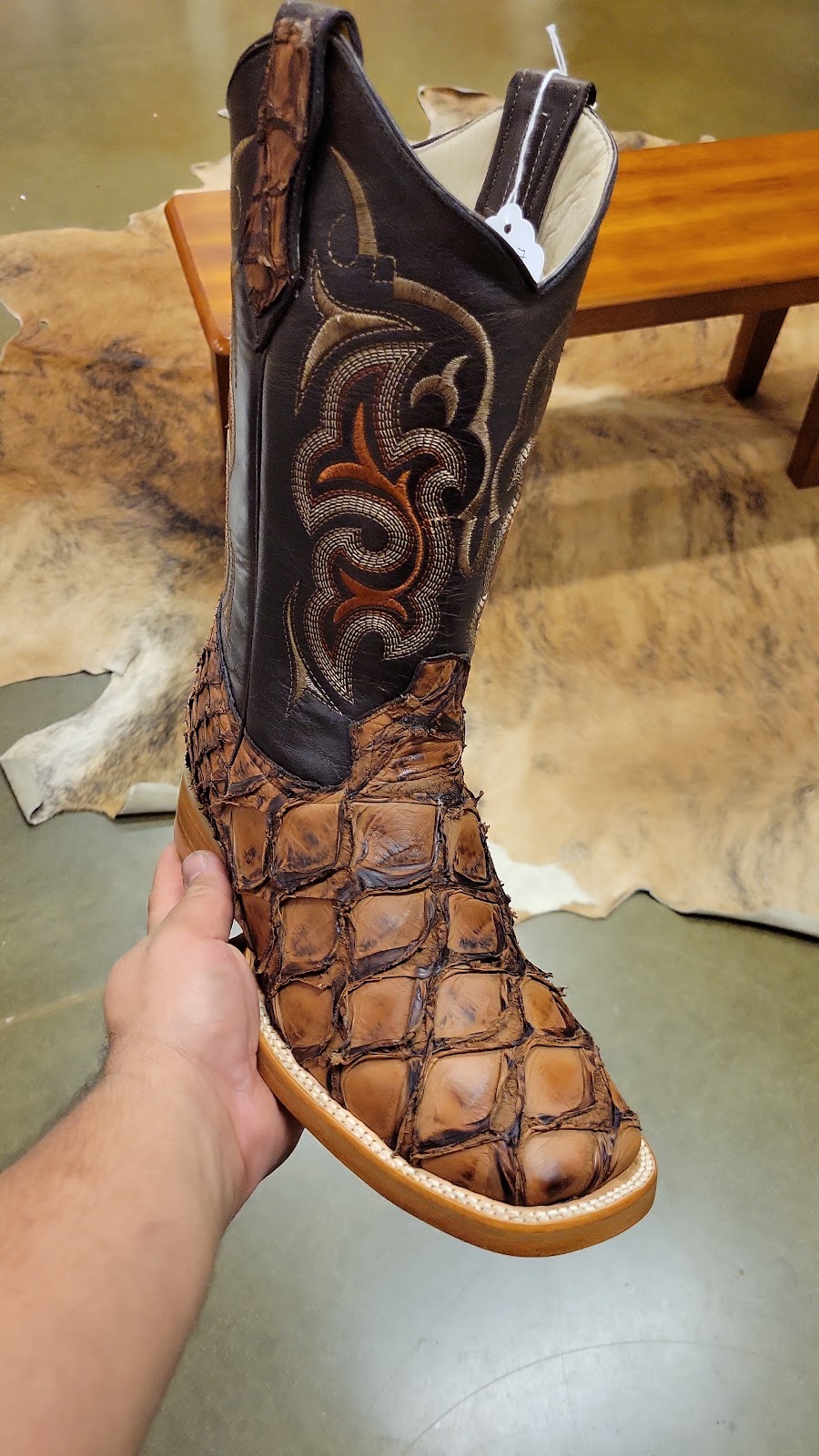 E & A Outlaws Work and Western Boots | 5885 Gulf Fwy #745, Texas City, TX 77591, USA | Phone: (832) 632-2138