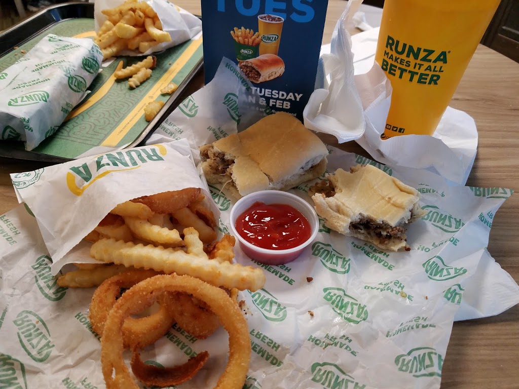 Runza Restaurant | 816 Galvin Rd S, Bellevue, NE 68005, USA | Phone: (402) 292-0267