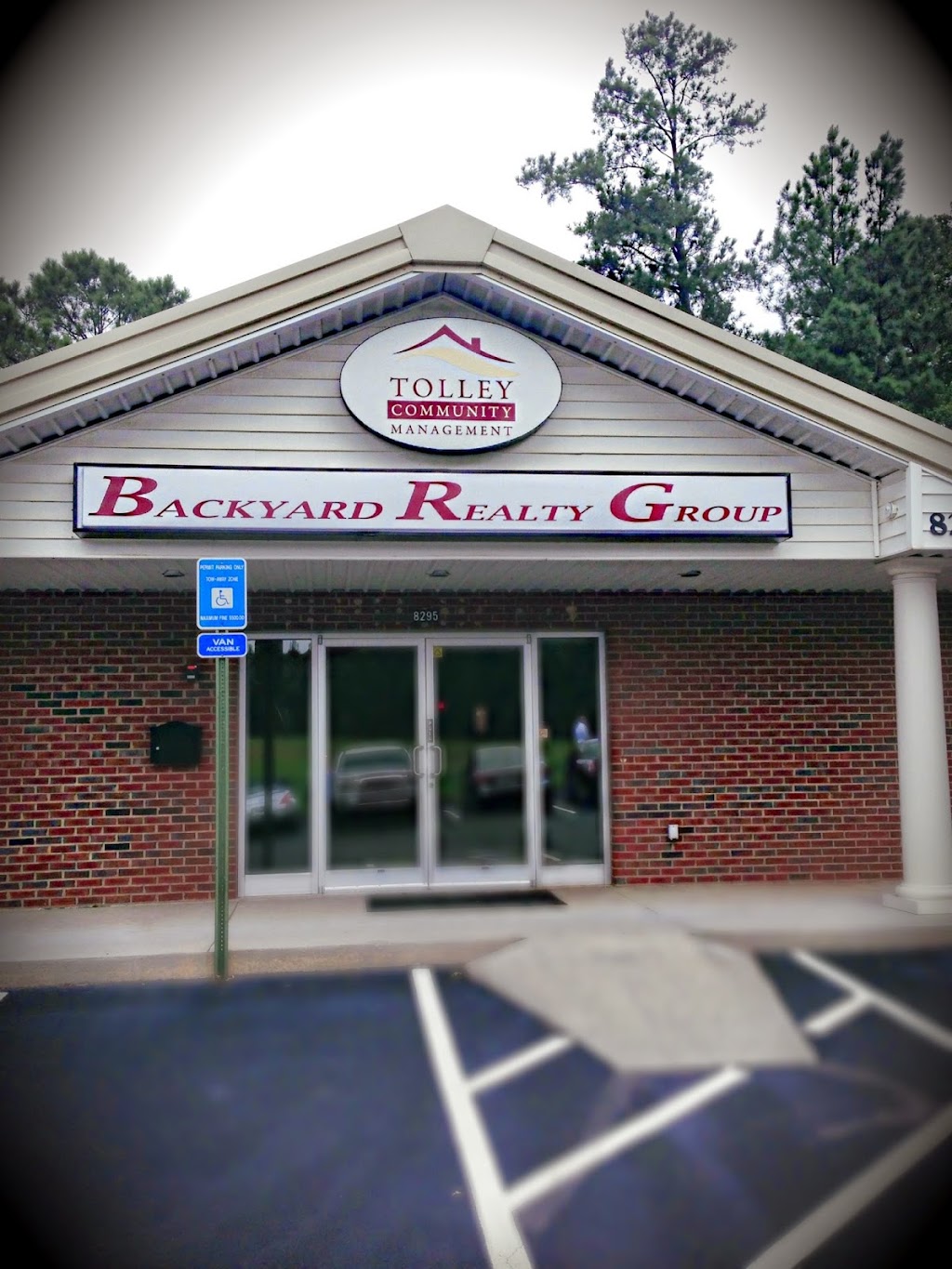 Backyard Realty Group | 8295 Hwy 92, Woodstock, GA 30189, USA | Phone: (770) 517-1761