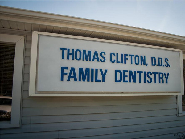 Thomas S. Clifton, DDS | 5242 N Roxboro St Suite A, Durham, NC 27712, USA | Phone: (919) 471-2422