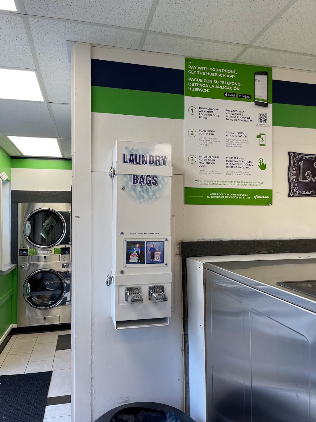 Bluemound Laundry | 6110 W Bluemound Rd, Wauwatosa, WI 53213, USA | Phone: (414) 485-5294