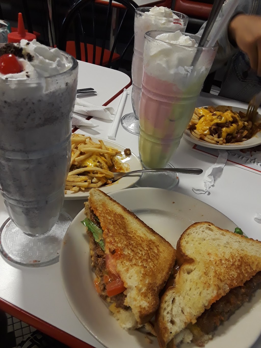 Steak n Shake | 3892 Baldwin Rd, Auburn Hills, MI 48326, USA | Phone: (248) 253-1902