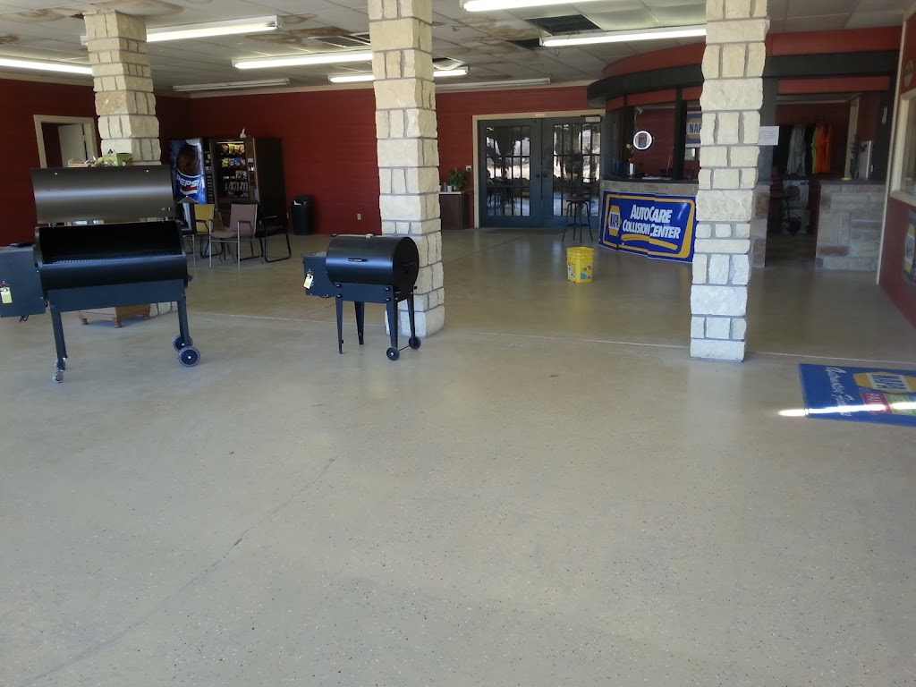 Pools Body Shop,llc | 1925 E 9th Ave, Winfield, KS 67156, USA | Phone: (620) 221-6616